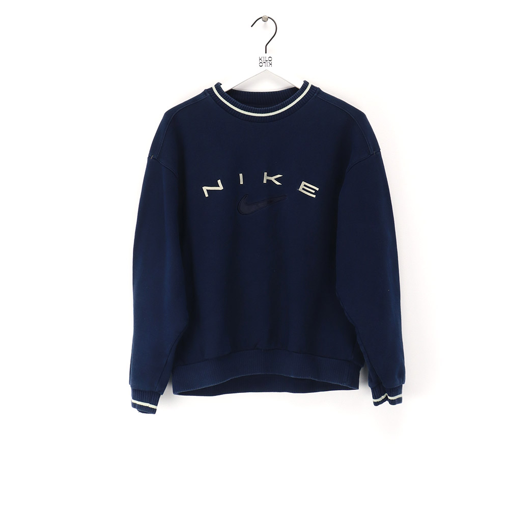 nike spellout pullover